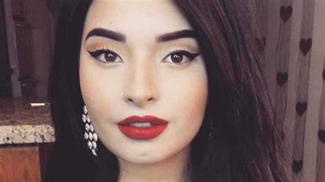 Laura Sanchez Youtuber De Maquillaje Colombiana En Película Krampus