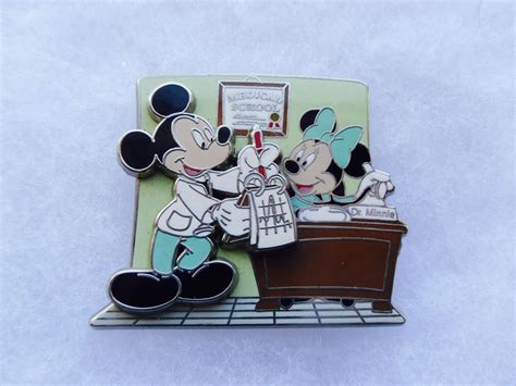 2006 Doctor Mickey Mouse And Doctor Minnie Mouse 3d Disney Pin Antique Price Guide Details Page