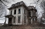 13 Spooky-Looking Houses That Have Inspired Ghost Stories (UPDATE ...
