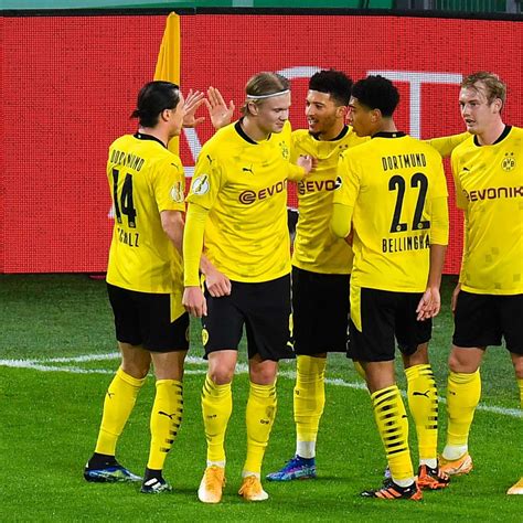 Dortmund Bvb Spieler 2021 : Borussia Dortmund Das Sind Die Gehalter Der ...