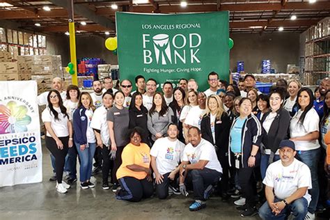 La regional food bank volunteer. Volunteer - Los Angeles Regional Food Bank