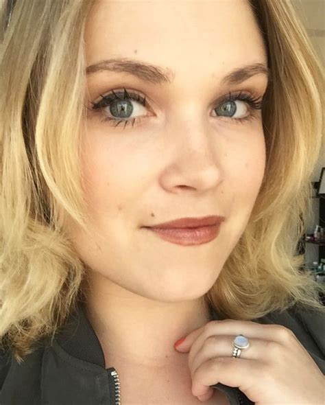 I Love Her Freckles And Moles Eliza Taylor Hot Eliza Taylor Eliza