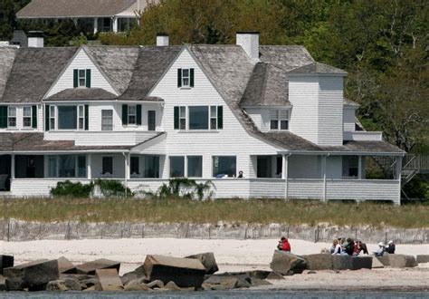 Main House At Kennedy Compound Given To Institute Wbur News