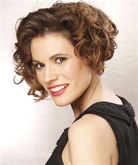 30 Super Short Curly Hairstyles For Women Short