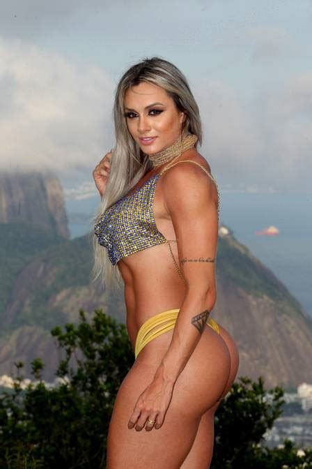 Juju Salimeni Estreia No Carnaval Do Rio E Diz Que Fantasia Será