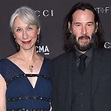 Keanu Reeves asiste con novia a un estreno por primera vez en décadas ...