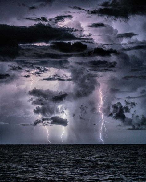 Stunning Storm Chasing And Weather Photography By Damon Powers Storm