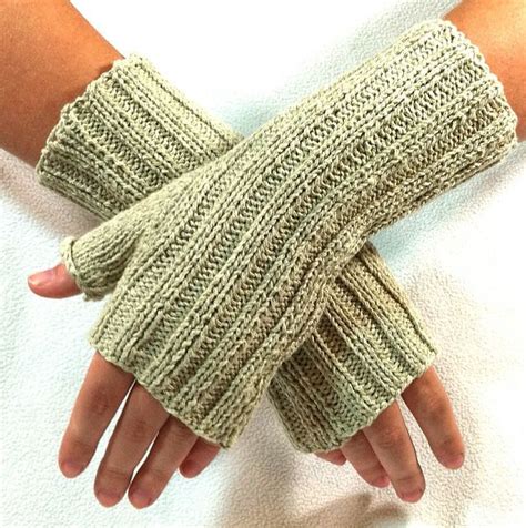 Kara S Fingerless Gloves Pattern By Laurie Gonyea Gloves Pattern