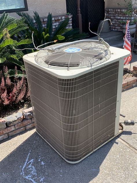 Amana produces residential and light commercial hvac equipment ranging from 1.5 to 5 i too bought a house with an amana central a/c system. Awesome 4-ton WHOLE HOUSE A/C Air Conditioner (outside ...
