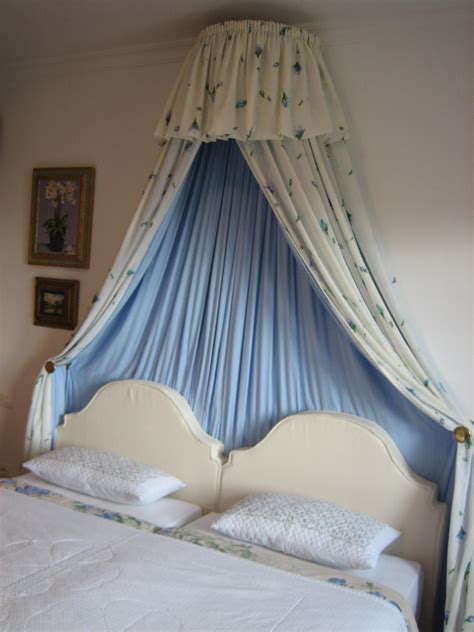 20 Bed Canopy Curtains Diy Decoomo