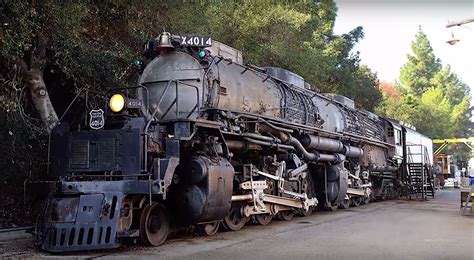 Agv italo is the first train in the agv series which entered into service in april 2012. The Biggest Steam Engine In The World Just Moved Under Its ...