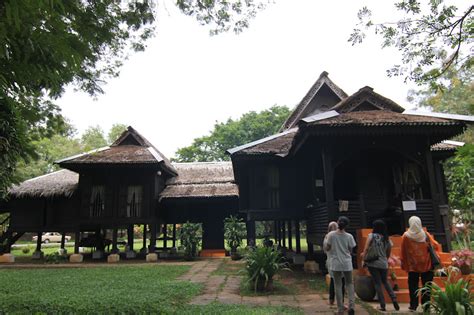 6.14791, 100.37173) is a traditional malay house that has been restored and rebuilt in alor setar, kedah. Jiwa Halus (Fine Heart): RUMAH TOK SU, ALOR STAR, KEDAH.