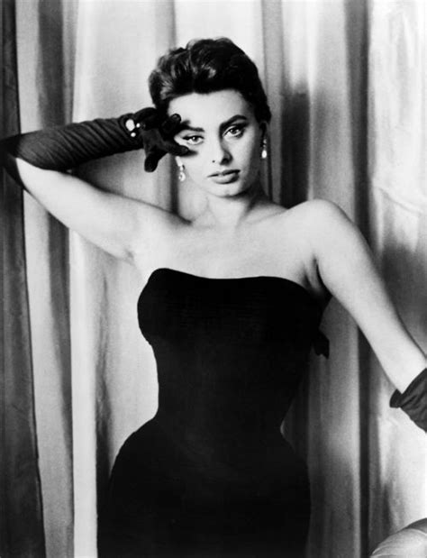 Sophia Loren When Curves Were Beautiful Celebs And Movies Sophia