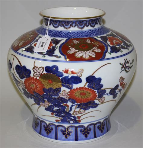 A Japanese Imari Porcelain Vase Late 20th Century Of Stout Baluster