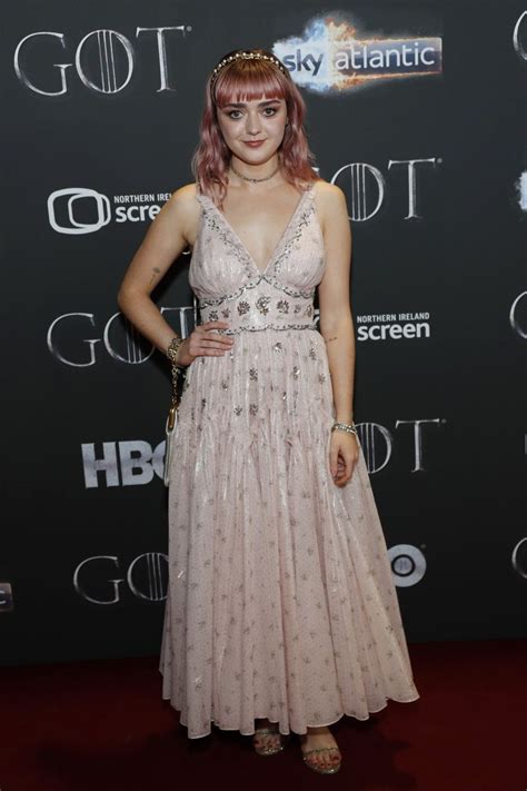 Game Of Thrones Star Maisie Williams Style Evolution Huffpost Life
