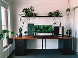 This Awesome Setup is Making Us Green with Envy - Minimal Desk Setups