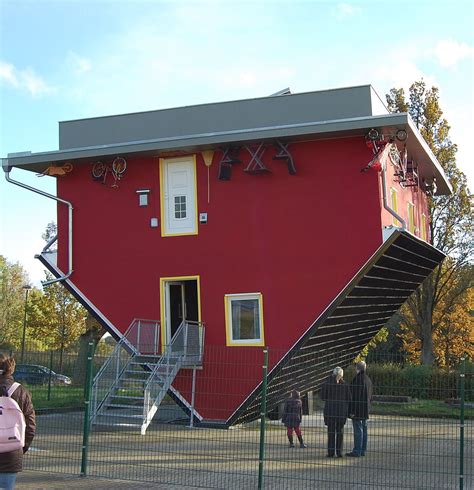 Haus auf dem wimberg pflegezentrum. Haus-Kopf-über - Wikipedia