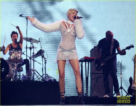 Miley Cyrus Sings Wrecking Ball In Nearly Nude Outfit Video Photo