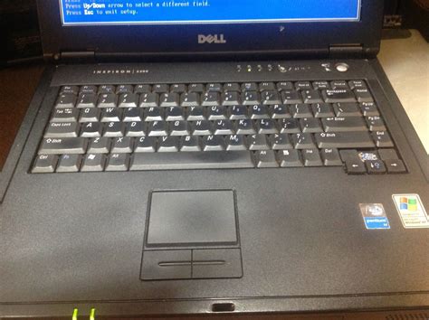 Dell Inspiron 2200 Laptop Celeron M16ghz 256mb Boots W Dvdcd Rw Ebay