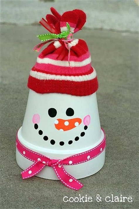 Turn a cheap roll of toilet paper into an adorable christmas gnome. 45 Budget-Friendly Last Minute DIY Christmas Decorations - Amazing DIY, Interior & Home Design