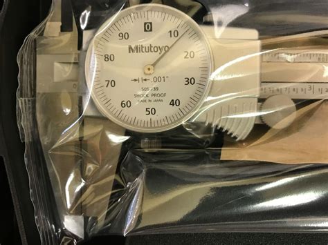 Mitutoyo 505 739 0 8 Dial Caliper With Id And Od Carbide Jaws 001 New