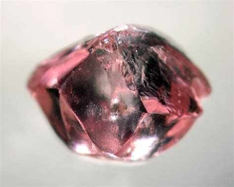 Natural History Museum Of L A Minblog Why Are Pink Diamonds Pink