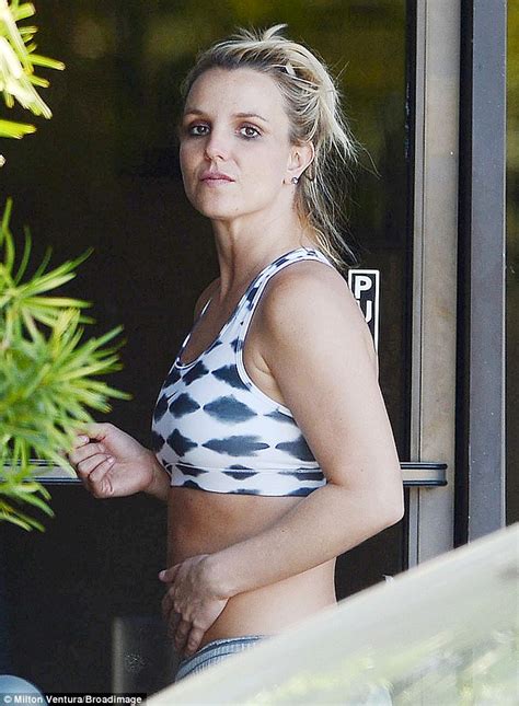 Britney Spears Shows Off Her Toned Abs In Tiny Crop Top During Another