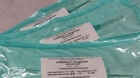 È iniziata in veneto, all'ospedale di verona, la sperimentazione del vaccino italiano anti covid con l'inoculazione sui primi sei volontari. «Vaccino anti Covid-19? Necessario arrivare ad avere ...