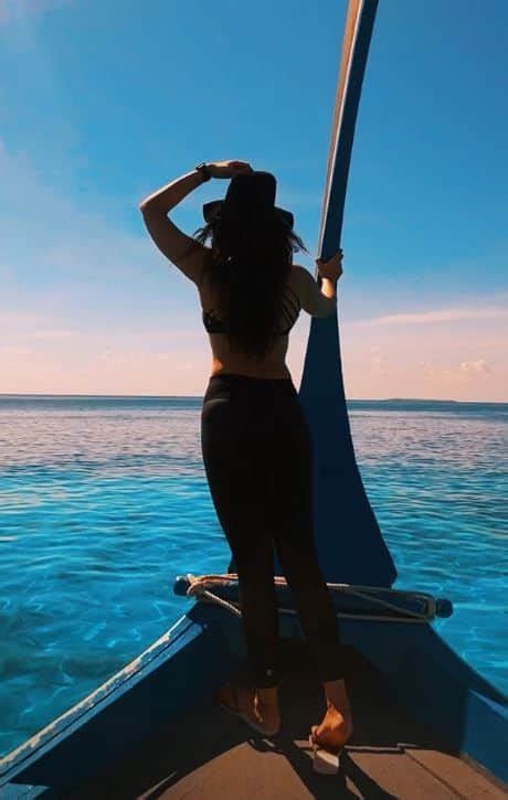 Sonakshi Sinha Turns Sexy Diva As She Holidays In Maldives See Latest Hot Pictures