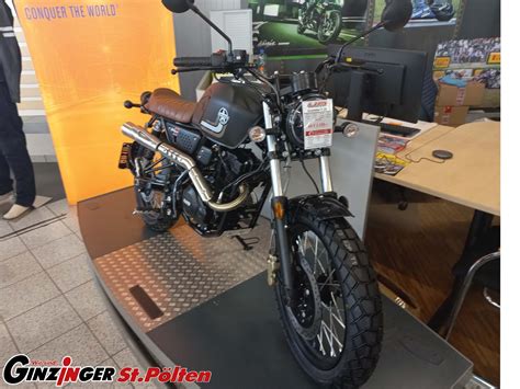 Neumotorrad United Motors UM Scrambler X Naked Baujahr