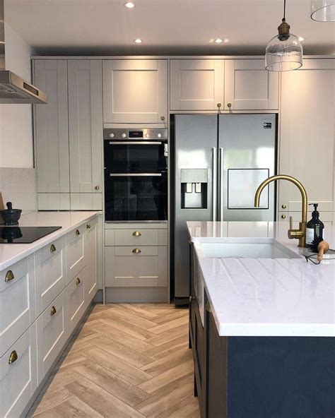 Kitchen Design Appointment Howdens : Howdens Joinery Co. - One Business