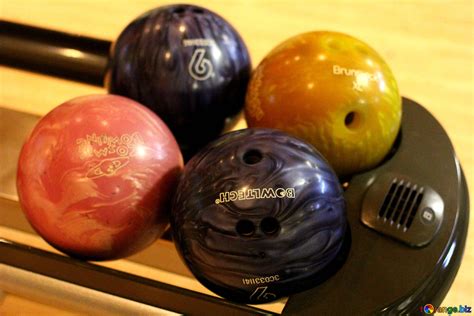 Bowling Balls Free Image № 50405