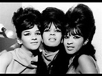 Silhouettes - The RAYS / The RONETTES - stereo - YouTube