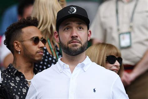 reddit co founder alexis ohanian resigns from board wants seat to be filled by a black candidate