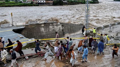 pakistan s floods are a climate catastrophe vox