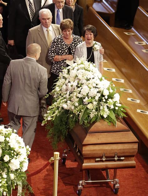 L Tom Perry Honored At Public Funeral The Daily Universe