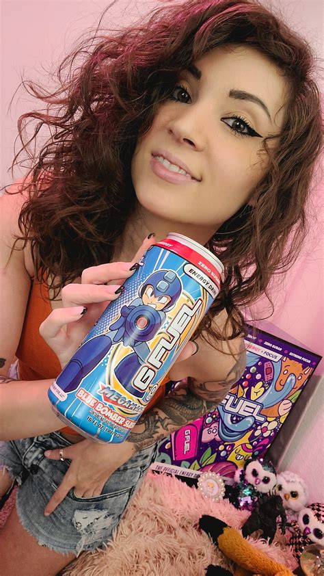 Melonie Mac ️🎮🏋🏻‍♀️ On Twitter Visitor359 Im Drinking A Can Right