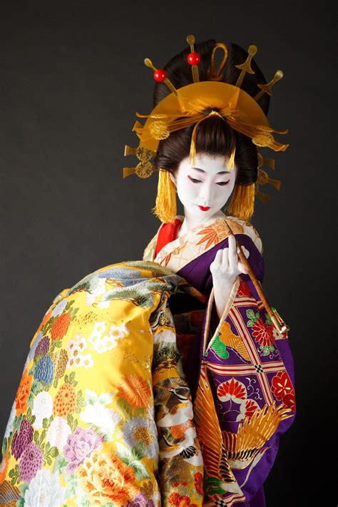 Pin By Sharon Rice Weber On Oiran And Tayuu Japanese Geisha Japanese Costume Japanese Kimono