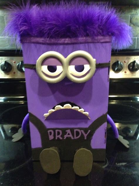 Pin By Cindy Dobbs On Done That Boys Valentines Boxes Minion