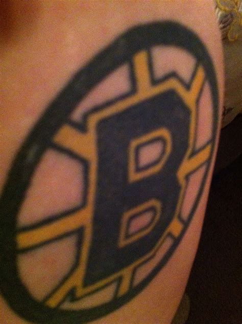 My Boston Bruins Tattoo On My Left Outter Thigh Hockey Stuff Boston
