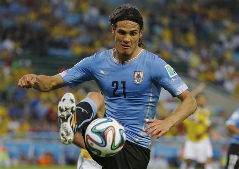 Born 14 february 1987) is a uruguayan professional footballer who plays as a striker for premier league club manchester united and the uruguay national team. Arsenal Plan Audacious Triple Swoop to Sign Edinson Cavani ...