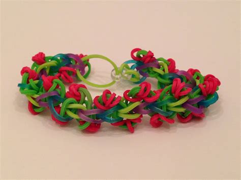 How To Make The Rose Chain Rainbow Loom Bracelet | Rainbow loom bracelets, Rainbow loom, Rainbow ...