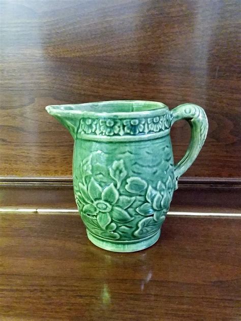 McCoy 1935 Pottery - Green Raised Pattern - Water Lilies, Lily Pad with