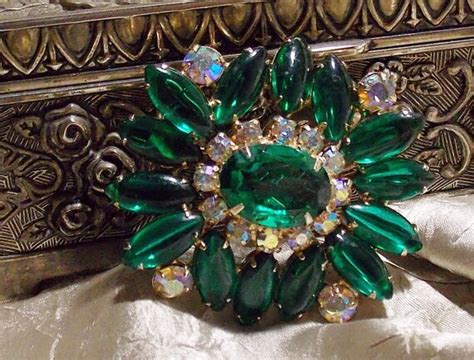 Items Similar To Vintage Emerald Green Glass Brooch On Etsy