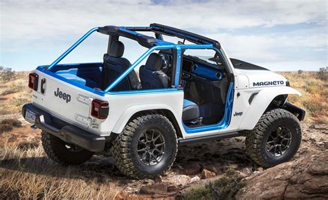 fully electric jeep wrangler concept explores brands  road ev