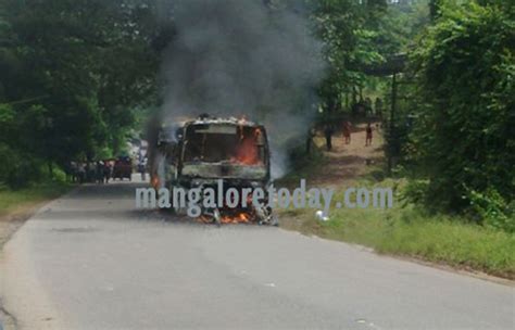 Mangalore Today Latest Main News Of Mangalore Udupi Page Bus Catches Fire After Road