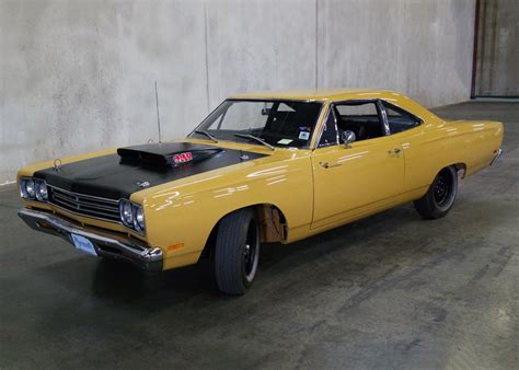 Bahama Yellow 1969 Plymouth Road Runner For Sale Mcg Marketplace