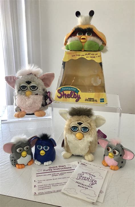 Vintage 1999 To 2001 Furby Toy Lot Featuring Shelby The Clam 2 Furbies