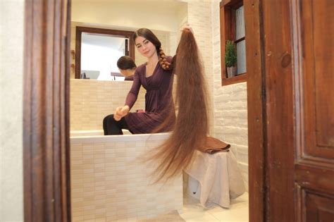 Real Life Rapunzel Has More Than 4 Pounds Of Hair