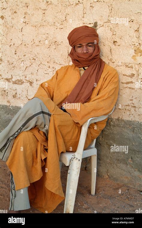 Tuareg Man Southern Libya Stock Photo Alamy